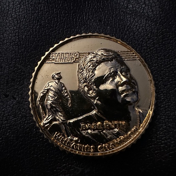 New York Yankees Babe Ruth WHEATIES Cereal gold Vintage Rare Collectible Coin - Picture 4 of 4